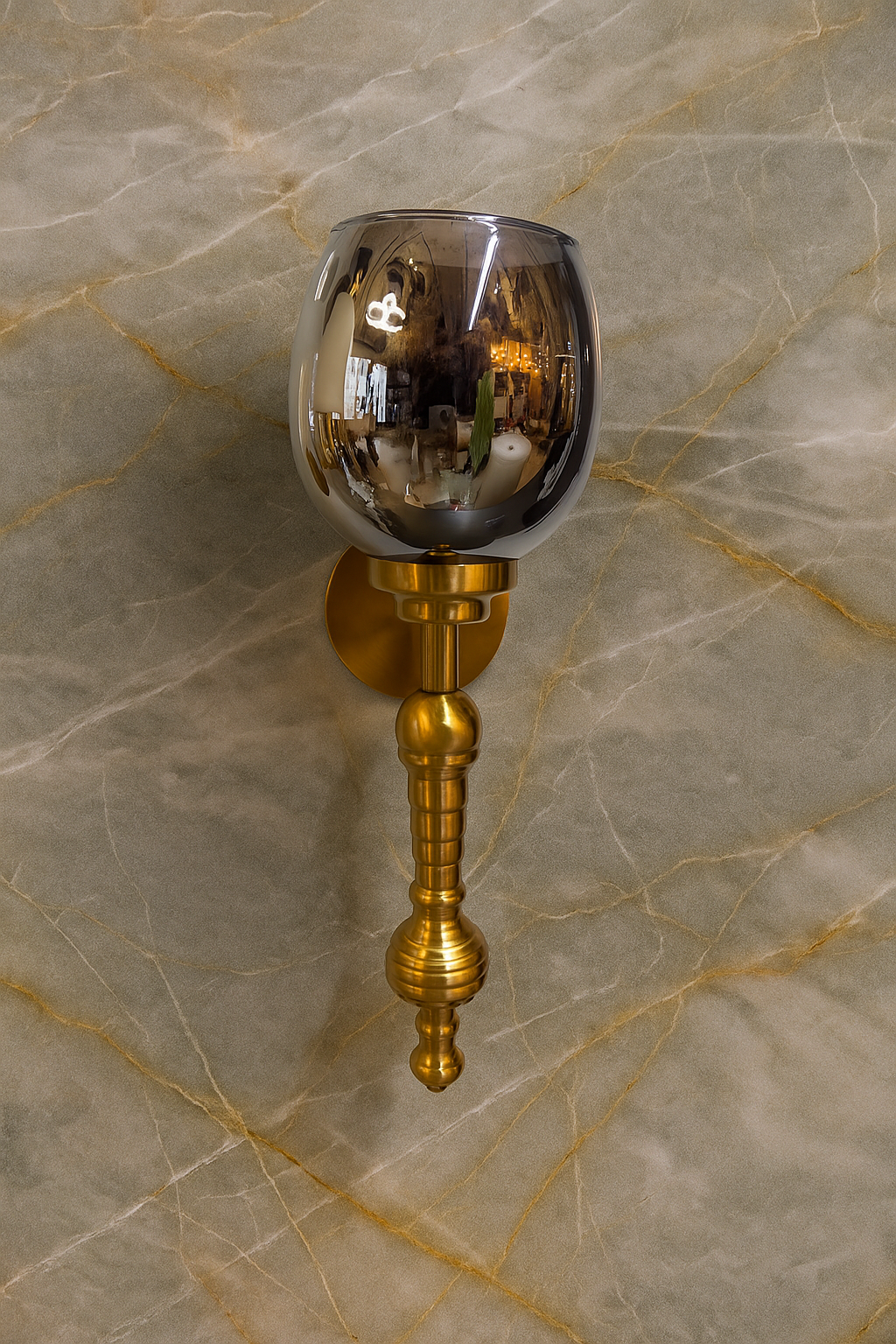 Vintage Luxe Smoke Wall Lamp | 8021-B