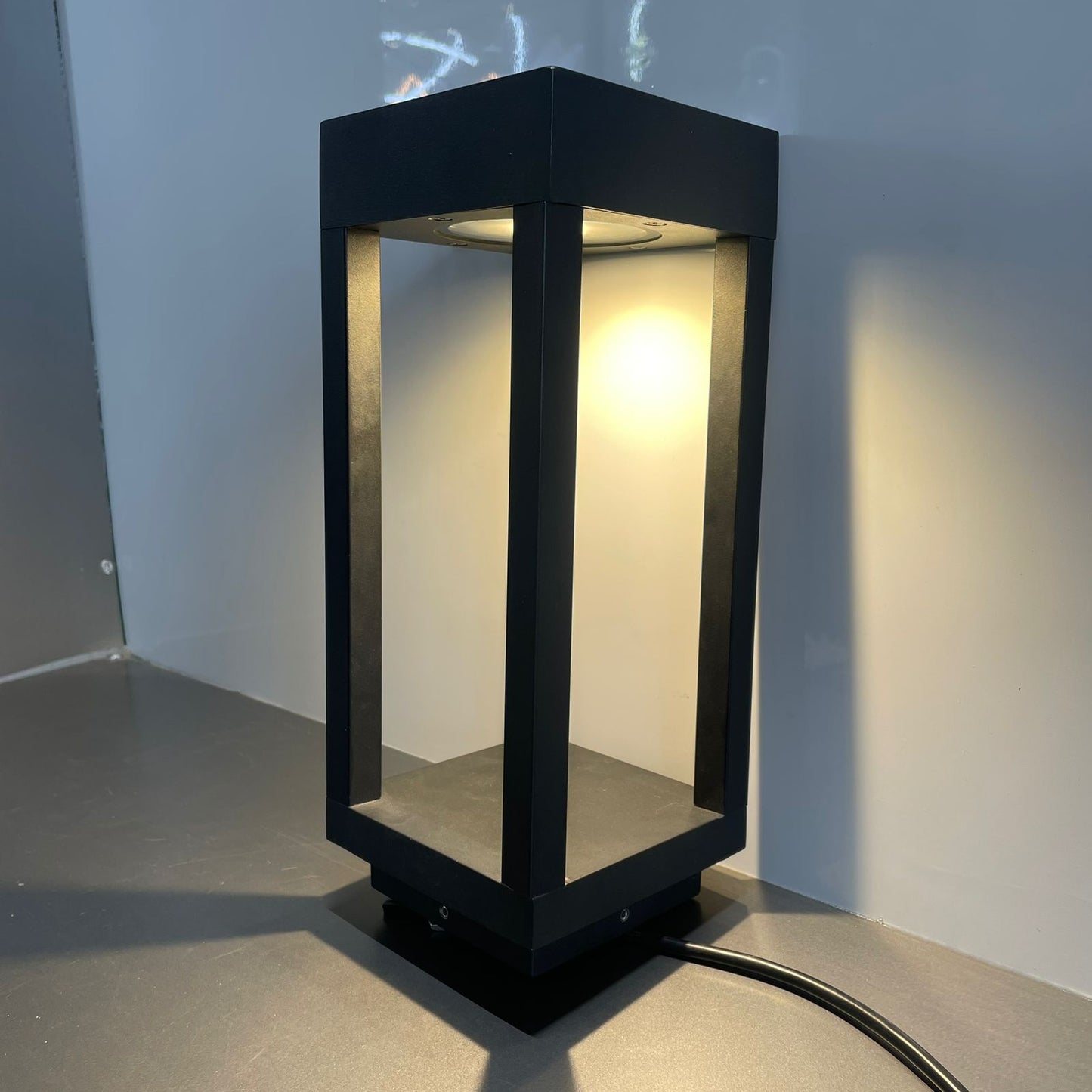 Lumi Frame Outdoor LED Bollard Gate Light