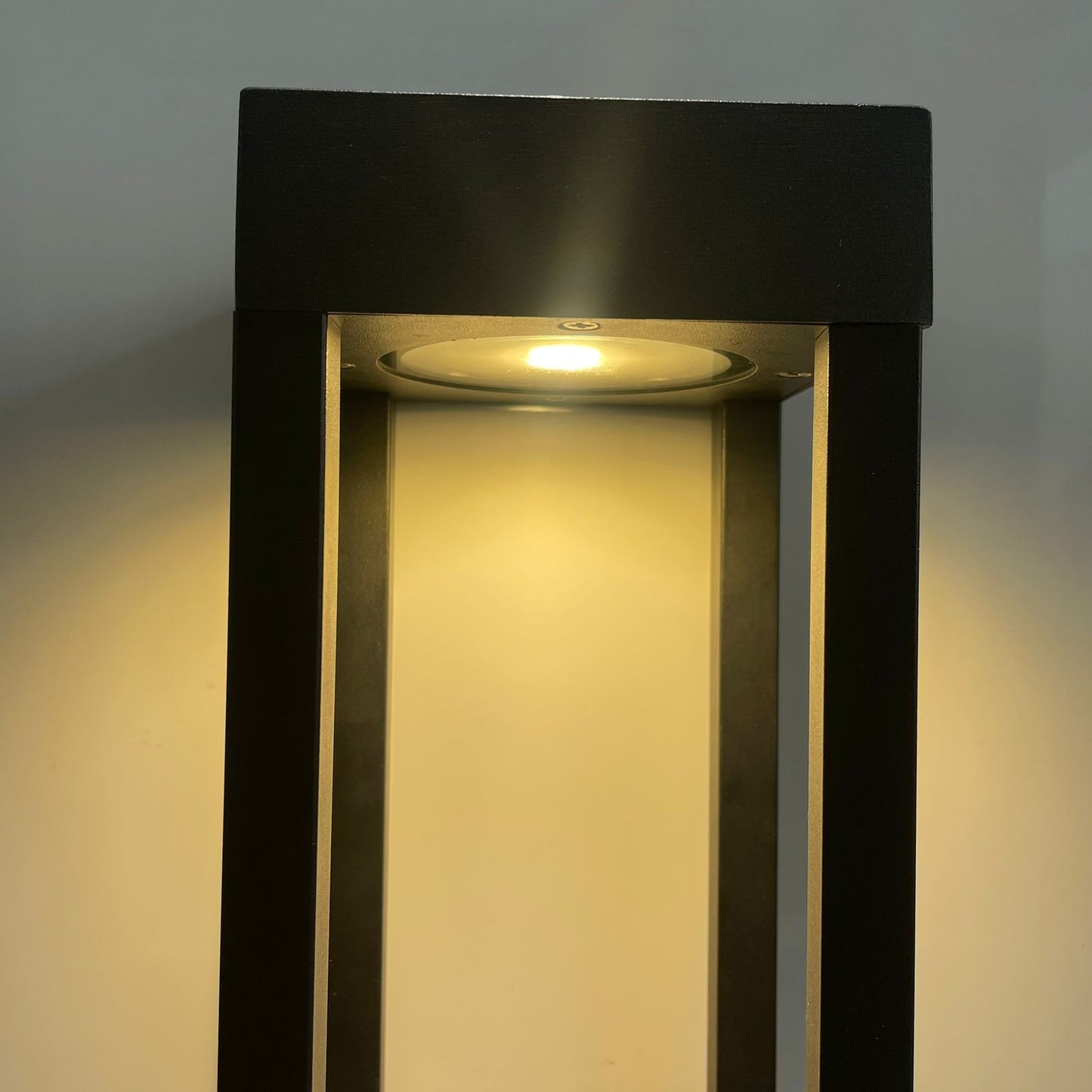 Lumi Frame Outdoor LED Bollard Gate Light