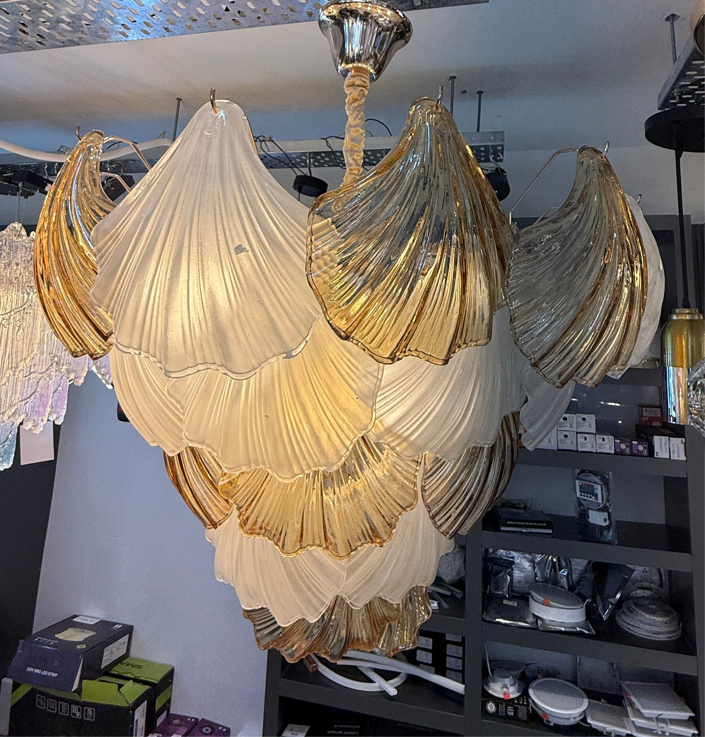Modern Minimalist Nordic Crystal Louts leaf Design Glass Chandelier Model-33305