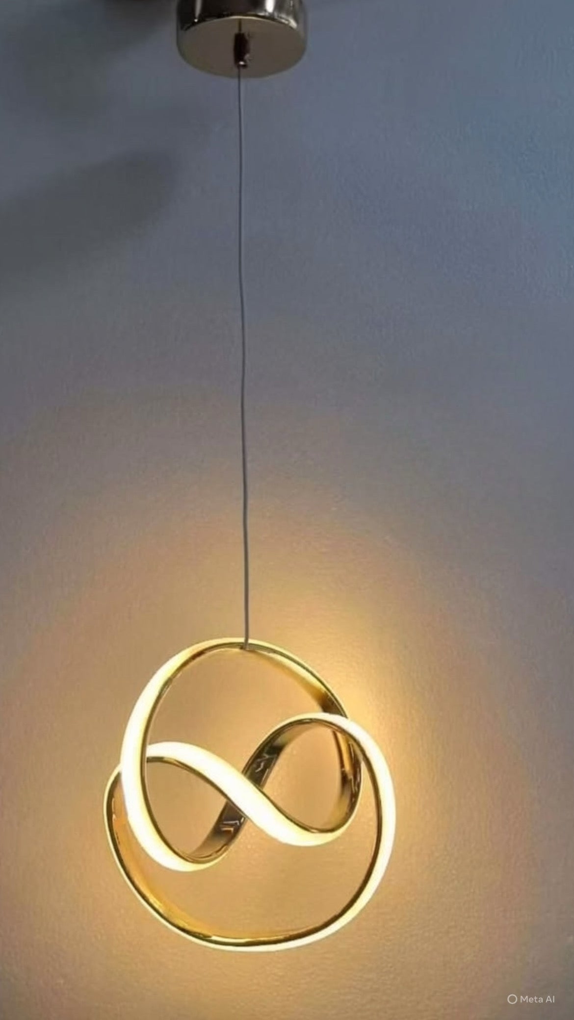 Nyara Luxe Modern Curve Pendant |D20/1