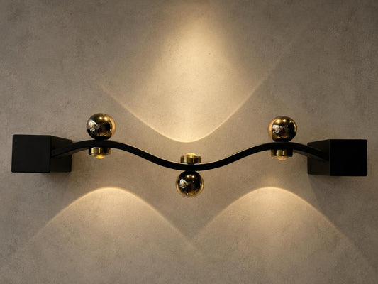 Waved Wall Light G-09-24