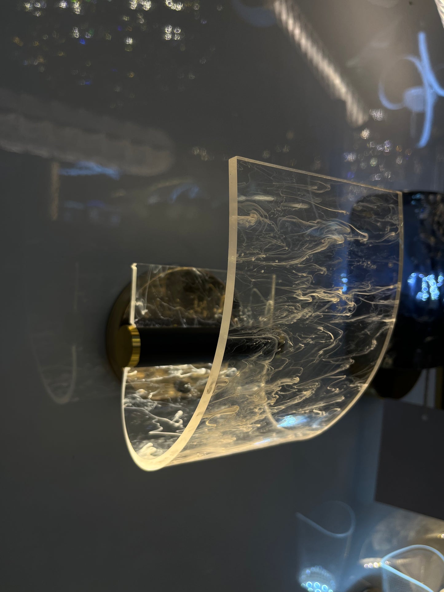 Curved Acrylic Wall Light |G04-24