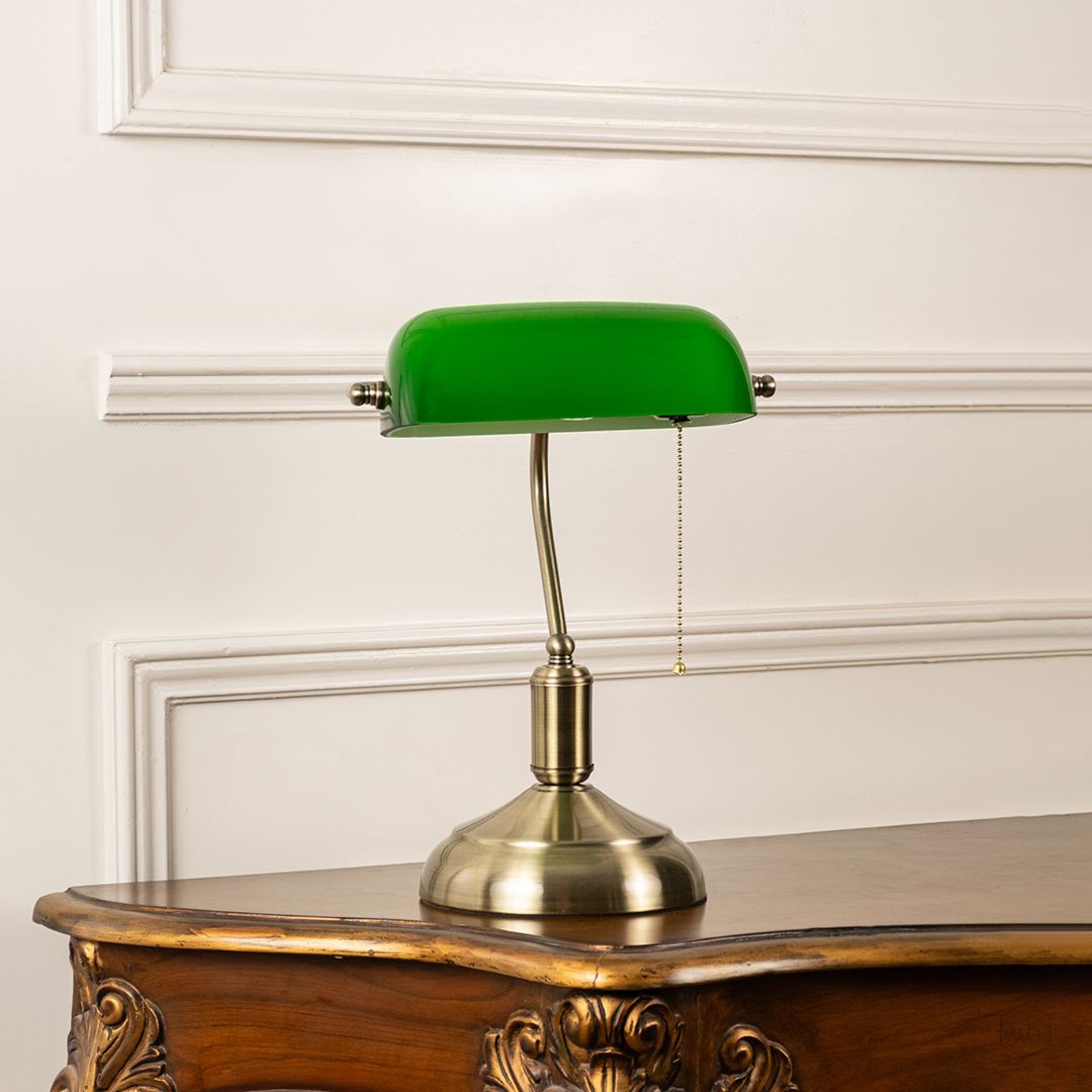 Retro Classic Green Table Lamp | 8688
